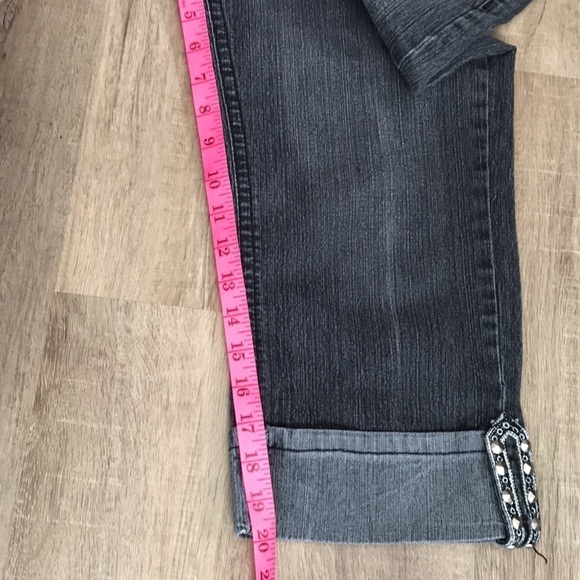 4/$25 Roadrunner Cropped jeans black wash with studs - Picture 12 of 14